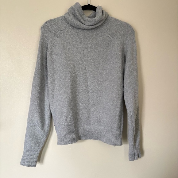 GAIAM Gray Cowl Neck Sweater Size XS - Picture 8 of 11